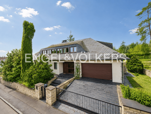 Einfamilienhaus zum Kauf 10 Zimmer 291,9 m² 1.369 m² Grundstück Igelsdorf Rednitzhembach 91126