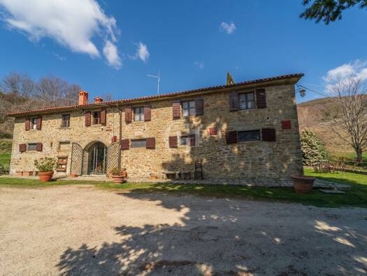 Einfamilienhaus zum Kauf 2.900.000 € 25 Zimmer 1.500 m² 100.000 m² Grundstück frei ab sofort Castelfranco Piandiscò 52027
