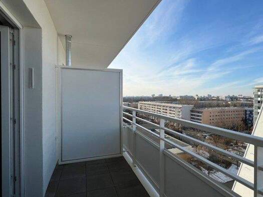 Studio zur Miete 545 € 1 Zimmer 30 m² 9. Geschoss Ludwigsluster Straße 100 Kaulsdorf Berlin 12619