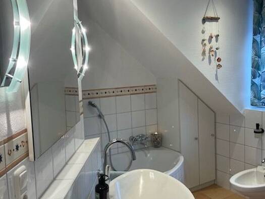 Wohnung zur Miete 1.140 € 4 Zimmer 81 m² Geschoss 2/3 frei ab 01.07.2026 Feucht 90537