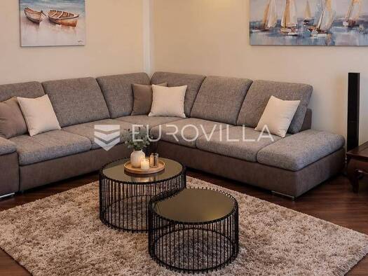 Wohnung zur Miete 1.600 € 2 Zimmer 145 m² 2. Geschoss Centar Rijeka 51000