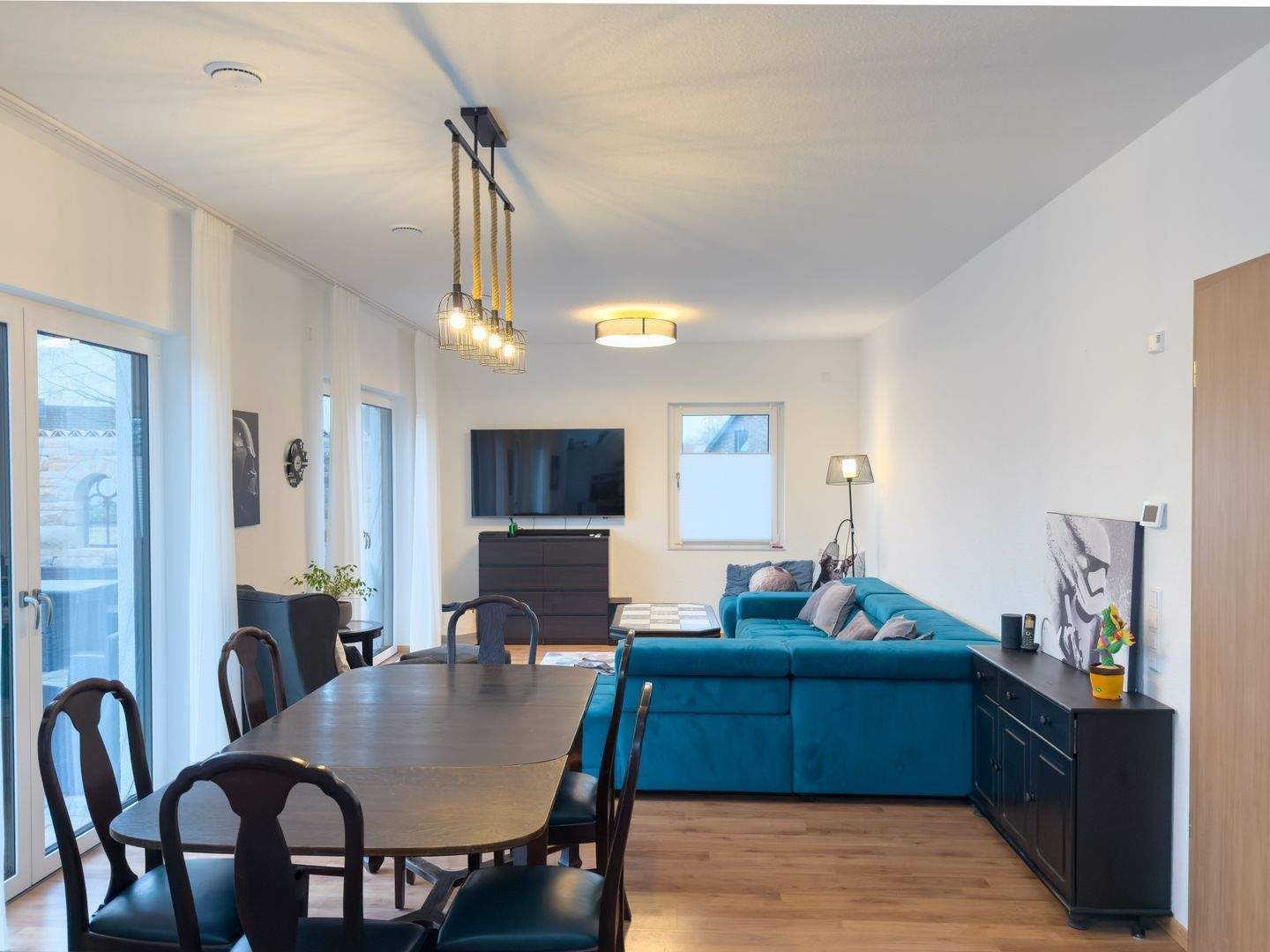 Immobilie in Lindau (Bodensee) - Einziehen statt bauen Neuwertiges Zuhause mit moderner Energieeffizienz und Platz für die Familie - Bild 3