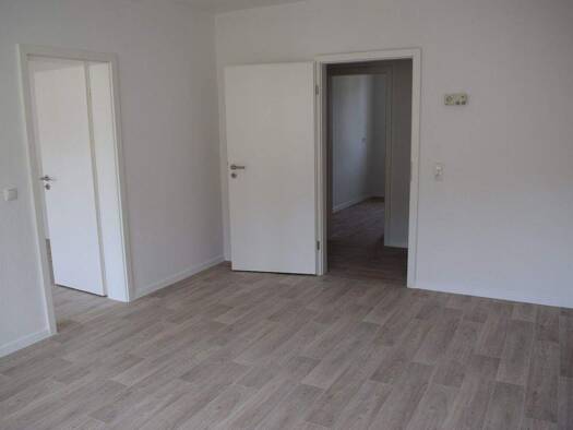 Wohnung zur Miete 255 € 2 Zimmer 46,1 m² EG Gartenstraße 10 Stadtilm 99326