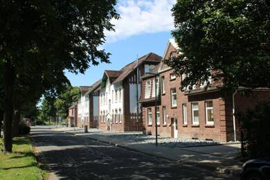 Haus zum Kauf 292.000 € 293,1 m² 578 m² Grundstück Brunsbüttel 25541