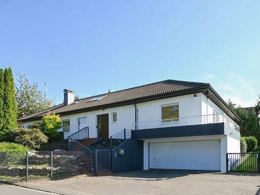 Einfamilienhaus zum Kauf 549.000 € 5 Zimmer 220 m² 960 m² Grundstück Innenstadt Detmold 32756