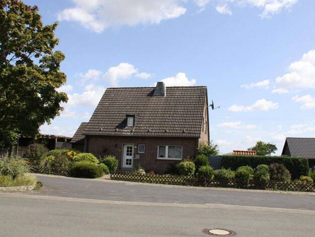 Mehrfamilienhaus zum Kauf provisionsfrei 455.000 € 9 Zimmer 165 m² 1.126 m² Grundstück Bönninghardt Alpen-Bönninghardt 46519