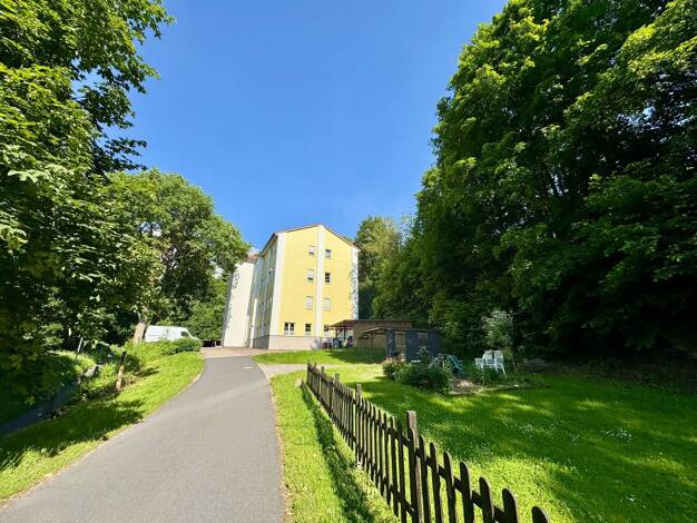Terrassenwohnung zur Miete 350 € 2 Zimmer 53 m² 4 Geschosse frei ab sofort Kleine Bahnhofstraße 15 a Zella-Mehlis 98544