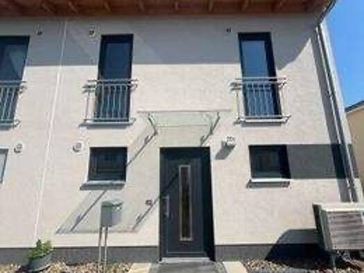 Doppelhaushälfte zur Miete 1.685 € 4 Zimmer 134 m² frei ab 01.01.2026 Neue Neustadt Magdeburg 39124