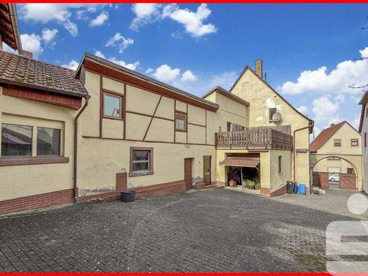 Bauernhaus zum Kauf 299.000 € 7 Zimmer 201 m² 1.101 m² Grundstück Hohenfeld Kitzingen 97318