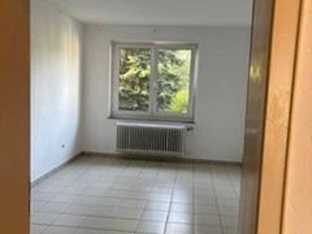 Wohnung zur Miete 650 € 3 Zimmer 69,7 m² 2. Geschoss frei ab 01.11.2026 Karolingerstraße 5 Furth-Süd Neuss 41462