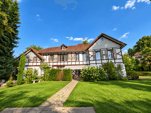 Haus zum Kauf 1.325.000 € 11 Zimmer 365 m² 1.385 m² Grundstück Weststadt Baden-Baden 76530