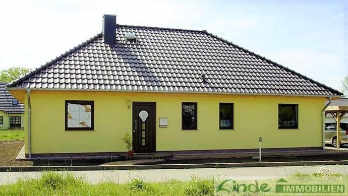 Einfamilienhaus zum Kauf provisionsfrei 190.000 € 4 Zimmer 100 m²<br/>Wohnfläche 1.000 m²<br/>Grundstück Altenhagen Altenhagen 17091