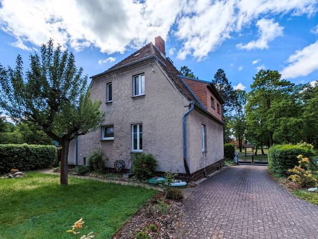 Einfamilienhaus zum Kauf 250.000 € 4 Zimmer 118 m² 759 m² Grundstück Spremberg 03130