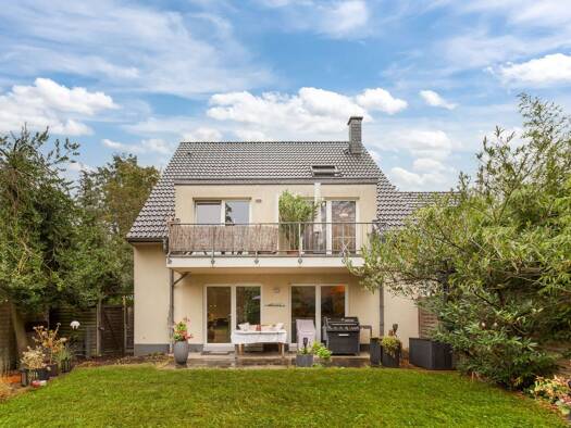 Mehrfamilienhaus zum Kauf als Kapitalanlage geeignet 820.000 € 218 m² 840 m² Grundstück Unterrath Stadtbezirk 6 40468