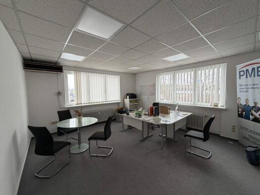 Bürofläche zur Miete 300 € 1 Zimmer 27 m² Bürofläche Wunstorf 31515