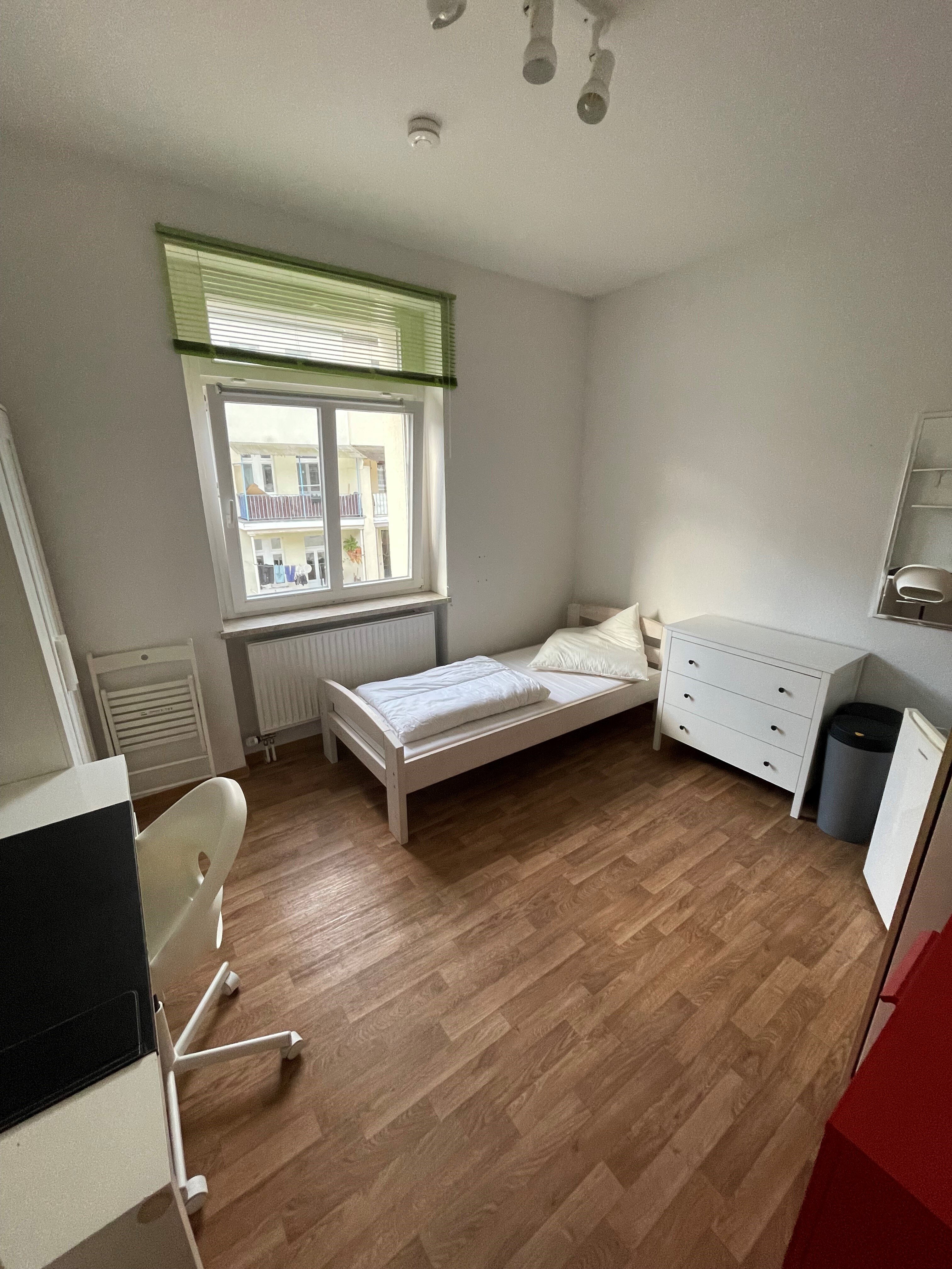 Studio zur Miete 190 € 1 Zimmer 12 m²<br/>Wohnfläche 2.<br/>Geschoss ab sofort<br/>Verfügbarkeit Ellerviertel Bonn 53119