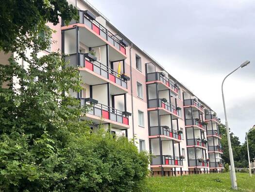 Wohnung zur Miete 470 € 4 Zimmer 67,2 m² frei ab sofort Griesheimer Straße 2 Wilkau-Haßlau 08112