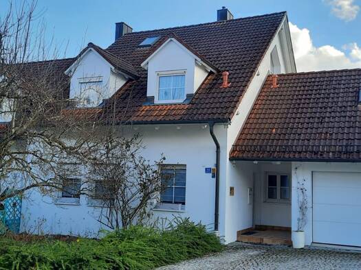 Doppelhaushälfte zur Miete 1.600 € 6 Zimmer 160 m² 415 m² Grundstück frei ab 01.06.2026 Dingolfing 84130