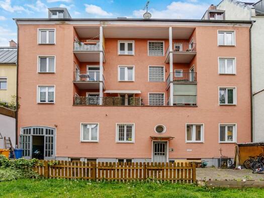 Mehrfamilienhaus zum Kauf 2.199.990 € 32 Zimmer 635 m² 480 m² Grundstück Innenstadt Innenstadt 86153