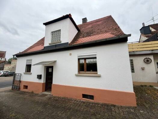 Einfamilienhaus zum Kauf 195.000 € 6,5 Zimmer 120 m² 603 m² Grundstück Rimpar Rimpar 97222