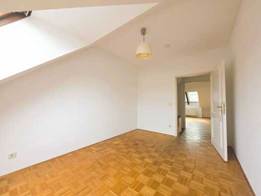 Wohnung zum Kauf 199.000 € 3 Zimmer 76,9 m² 4 Geschosse frei ab sofort St Johann Mitte 66121