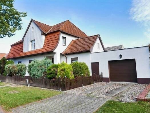 Einfamilienhaus zum Kauf 320.000 € 8 Zimmer 237 m² 1.272 m² Grundstück Dargun 17159
