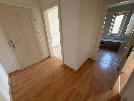 Wohnung zur Miete 245 € 1 Zimmer 36,7 m² Walter-Oertel-Straße 50 a Kaßberg Kaßberg 09112