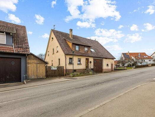 Einfamilienhaus zum Kauf 299.000 € 7 Zimmer 144 m² 535 m² Grundstück Öschingen Mössingen / Öschingen 72116
