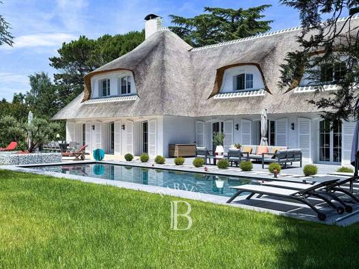 Bauernhaus zum Kauf 1.875.000 € 12 Zimmer 300 m² Centre-Stade Chambéry 73000