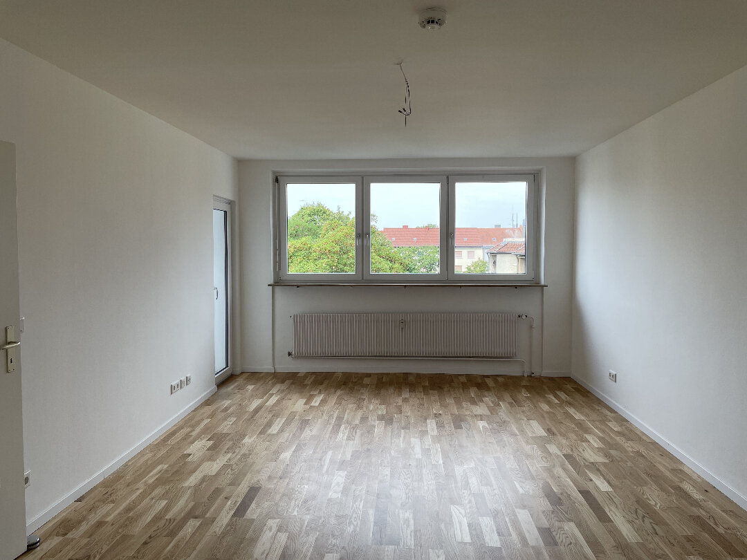 Wohnung zur Miete 751,16 € 3 Zimmer 89 m²<br/>Wohnfläche 4.<br/>Geschoss ab sofort<br/>Verfügbarkeit Brehmstr. 4 Steinbühl Nürnberg 90443