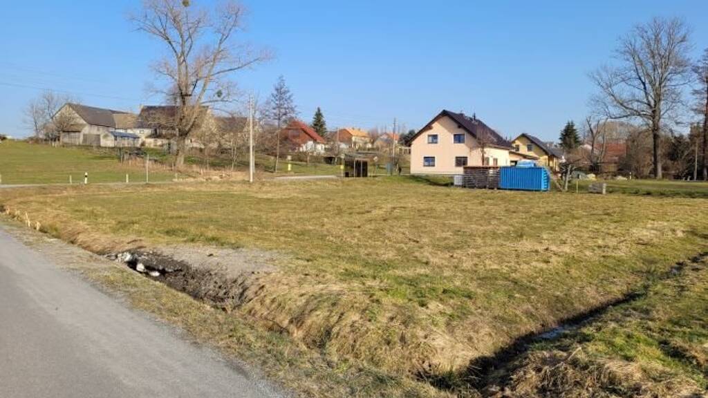 Haus zum Kauf 71.120 € 508 m² Grundstück Dorfstraße Lauterbach Stolpen 01833