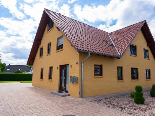 Wohnung zur Miete 730 € 2 Zimmer 103 m² Rotdornweg 12 Adelheidsdorf 29352