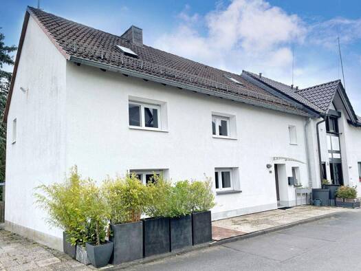 Doppelhaushälfte zum Kauf 419.000 € 9 Zimmer 260 m² 904 m² Grundstück Markelsbach Much 53804