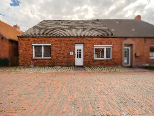 Doppelhaushälfte zum Kauf 98.000 € 5 Zimmer 110 m² 330 m² Grundstück Grimersum Krummhörn 26736