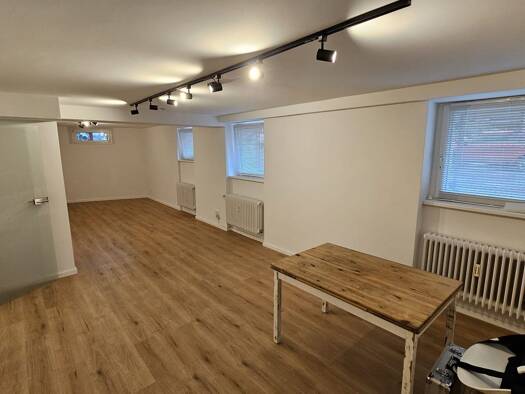 Büro zur Miete provisionsfrei 790 € 2,5 Zimmer 68 m² Bürofläche Süd Stuttgart 70180