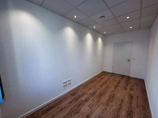 Bürofläche zur Miete provisionsfrei 350 € 1 Zimmer 15 m² Bürofläche Neuhäuser Straße 11 Kernstadt Paderborn 33102
