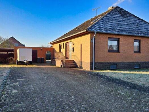 Einfamilienhaus zum Kauf 295.000 € 6,5 Zimmer 201 m² 942 m² Grundstück Wathlingen 29339