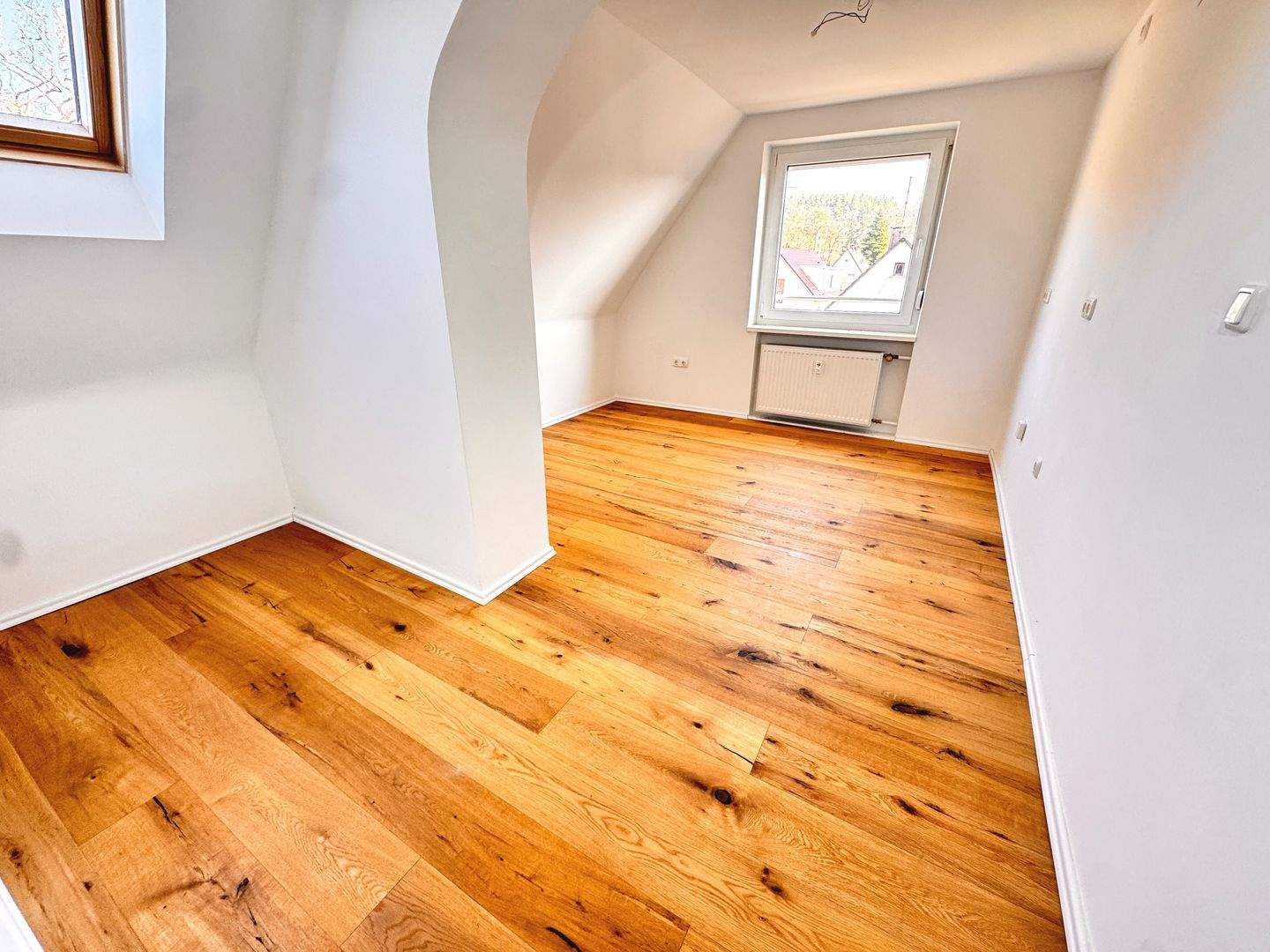 Immobilie in Burgthann - Renovierte 4 Zimmer Wohnung in Burgthann - Ohne Provision - Bild 1