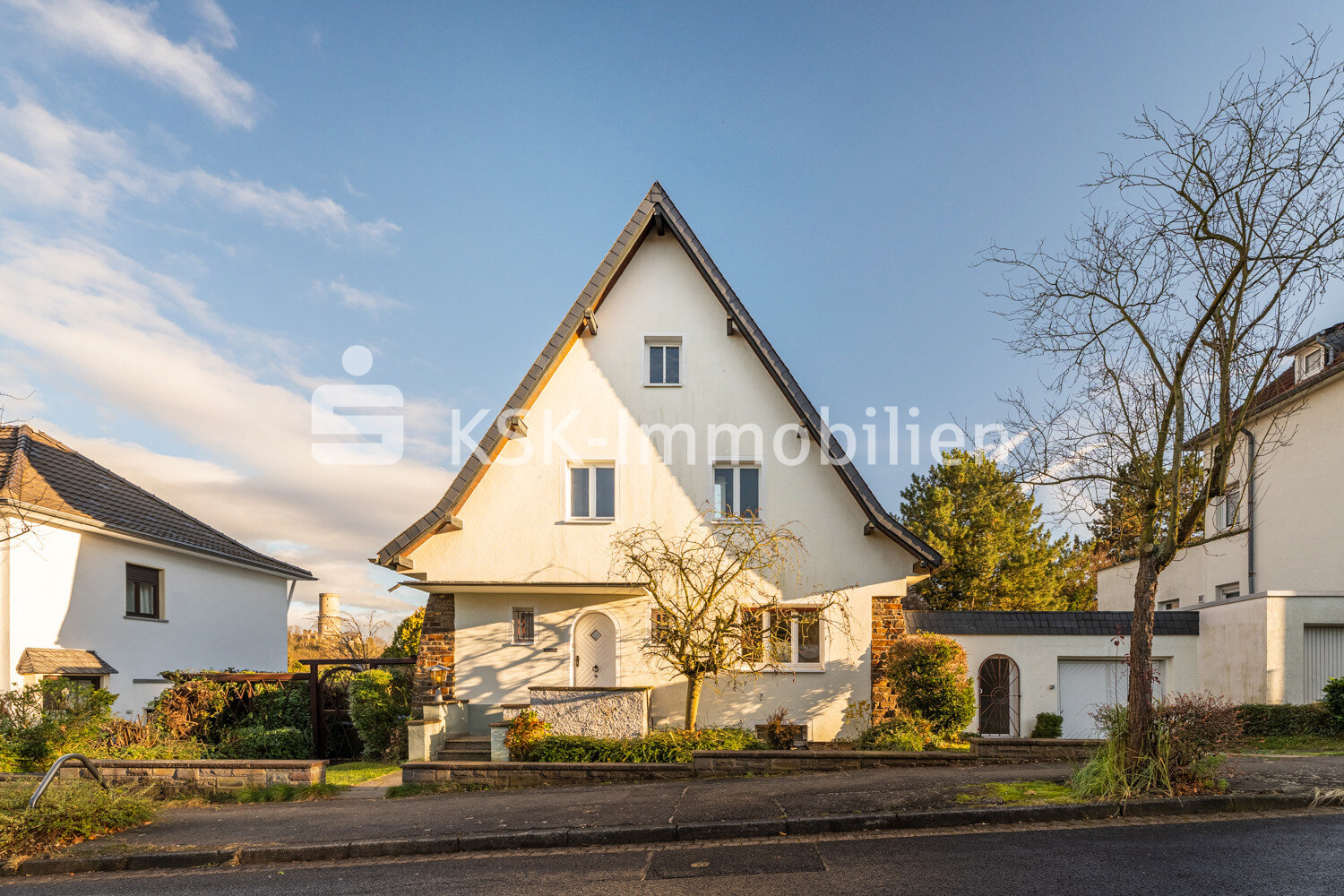 Einfamilienhaus zum Kauf 744.000 € 6 Zimmer 149 m²<br/>Wohnfläche 760 m²<br/>Grundstück Schweinheim Bonn 53177