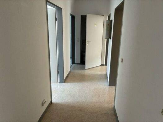Wohnung zur Miete 504 € 4 Zimmer 80 m² EG Niddaer Straße 1 Bad Kösen Naumburg (Saale) 06628