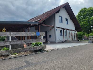 Haus zur Miete 1.800 € 5,5 Zimmer 150 m² 686 m² Grundstück frei ab 01.09.2025 Ettringen Ettringen 86833