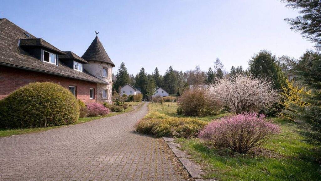 Einfamilienhaus zum Kauf 1.490.000 € 7 Zimmer 300 m² 6.486 m² Grundstück Bürmoos 5111