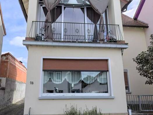 Mehrfamilienhaus zum Kauf als Kapitalanlage geeignet 399.000 € 9 Zimmer 209 m² 1.043 m² Grundstück Rockenberg 35519