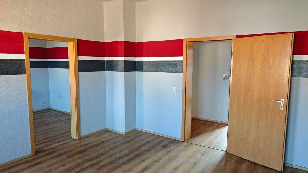 Wohnung zur Miete 528 € 4 Zimmer 88 m² 1. Geschoss frei ab sofort Bornaer Straße 16 Regis-Breitingen 04565