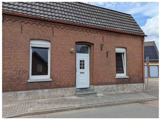 Einfamilienhaus zum Kauf provisionsfrei 239.000 € 9 Zimmer 134 m² 666 m² Grundstück Weeze 47652