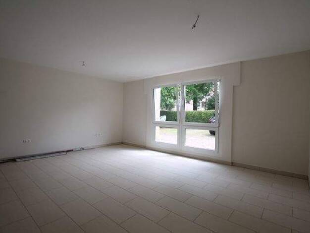 Wohnung zur Miete 450 € 2 Zimmer 76,5 m² EG frei ab sofort Rosa-Luxenburg-Str. 22 Pirna 01796