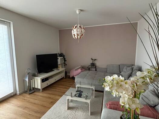 Wohnung zur Miete 963 € 2 Zimmer 77 m² Geschoss 1/2 frei ab 01.10.2026 Wismar-West Wismar 23966