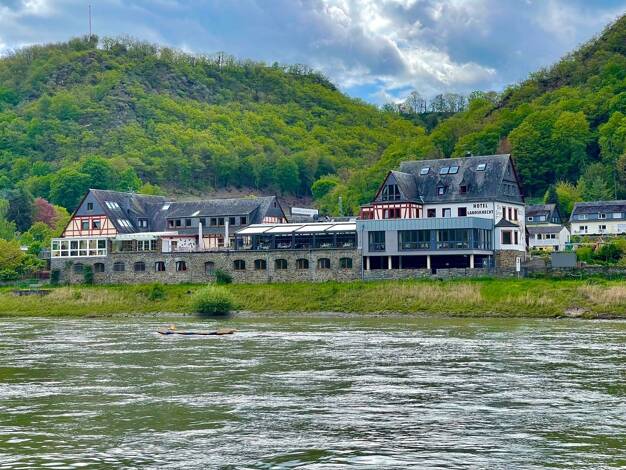 Hotel zum Kauf provisionsfrei 1.800.000 € 15 Zimmer 32 Betten 4.607 m² Grundstück Fellen Sankt Goar 56329