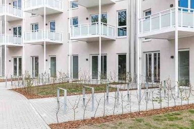 Wohnung zur Miete 724 € 2 Zimmer 74,6 m² frei ab 25.12.2024 Reicker Str. 126 Reick (Lübbenauer Str.) Dresden 01237