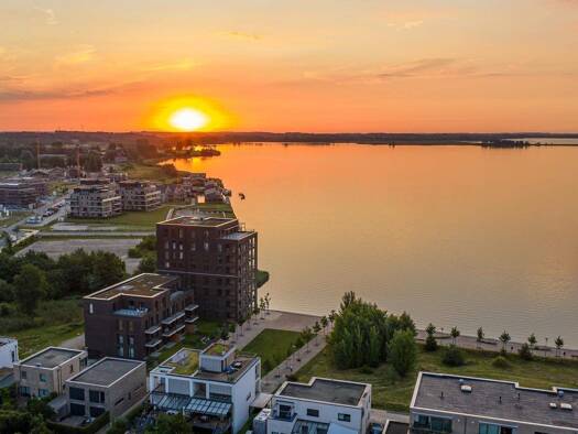 Wohnung zur Miete - Erstbezug 2.490 € 3,5 Zimmer 132,6 m² 2. Geschoss frei ab sofort Schleibogen 14 Schleswig 24837